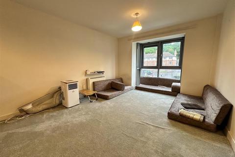 1 bedroom flat to rent, Hamilton Court Montague Street Bristol