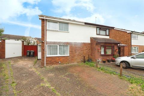 3 bedroom semi-detached house for sale, Abbotts Way, Rushden NN10