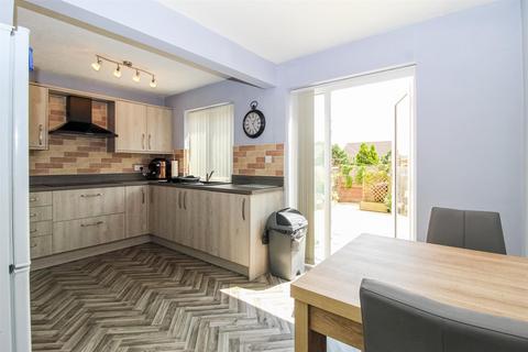 7 Castle Hill, Wakefield, WF2 8YH