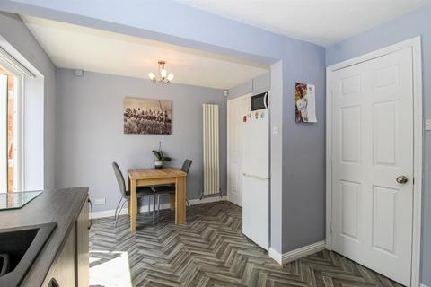7 Castle Hill, Wakefield, WF2 8YH