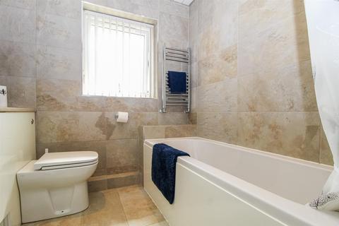 7 Castle Hill, Wakefield, WF2 8YH