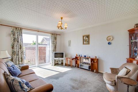 3 bedroom detached bungalow for sale, Stillwell Drive, Wakefield WF2