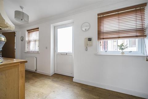 2 bedroom flat for sale, Wellington Street, Bedford