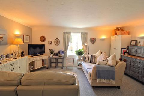 2 bedroom flat for sale, Hunstanton Road, Dersingham