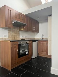 1 bedroom flat to rent, Flat 1, 122 Courtney Street, Hull, HU8 7QF