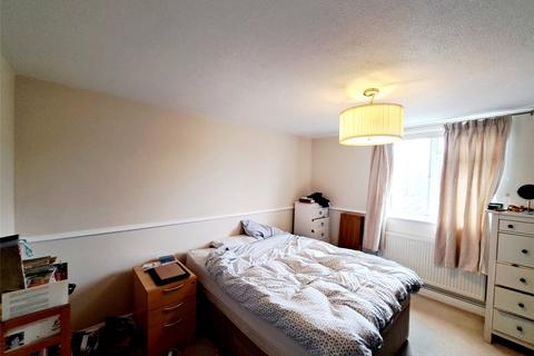 3 bedroom flat for sale, Falkland Grove, Dorking, Surrey, RH4