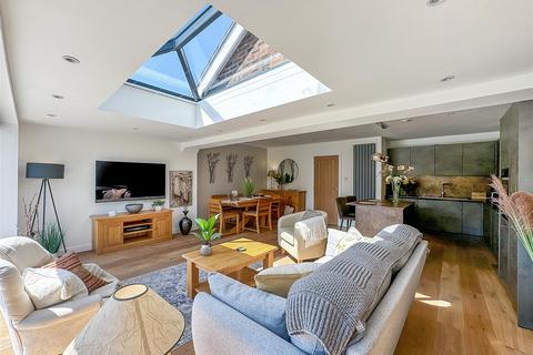 27 Leeway Road, Southwell, NG25 0BX