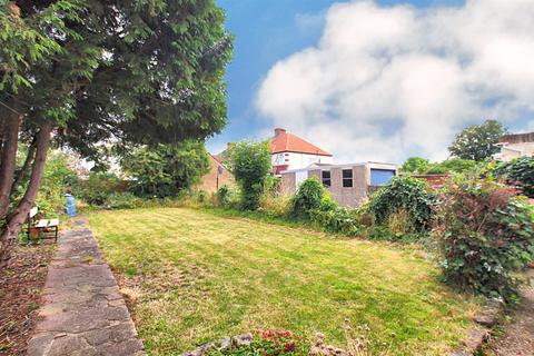 36 Midsummer Avenue, Hounslow, TW4 5BB