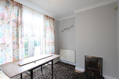 36 Midsummer Avenue, Hounslow, TW4 5BB