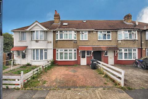 4 bedroom terraced house for sale, Berkeley Avenue, Cranford TW4