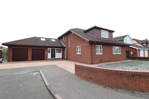 6 bedroom detached house for sale, Fairfield Close, Stockton-On-Tees, TS19 7HH