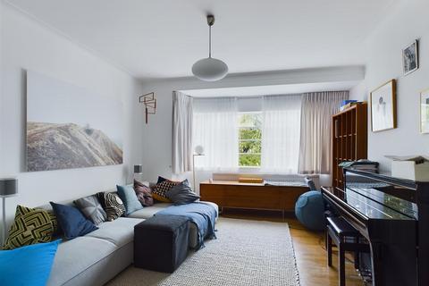 4 bedroom house to rent, Park House Gardens, East Twickenham