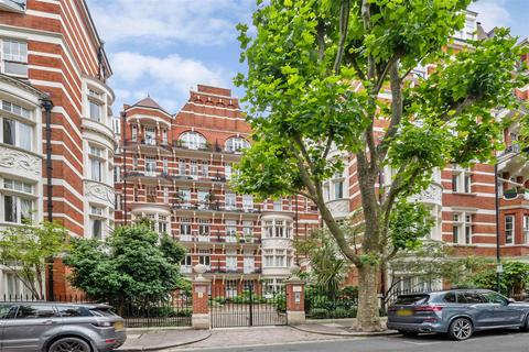 4 bedroom flat to rent, Fitzjames Avenue, London, W14