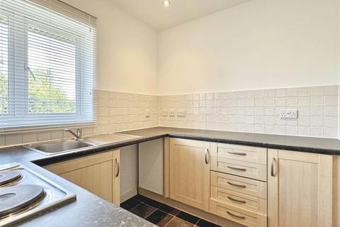 2 bedroom flat to rent, Millers Drive, Great Notley