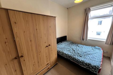 53 Station Lane, Featherstone, Pontefract, WF7 5BJ
