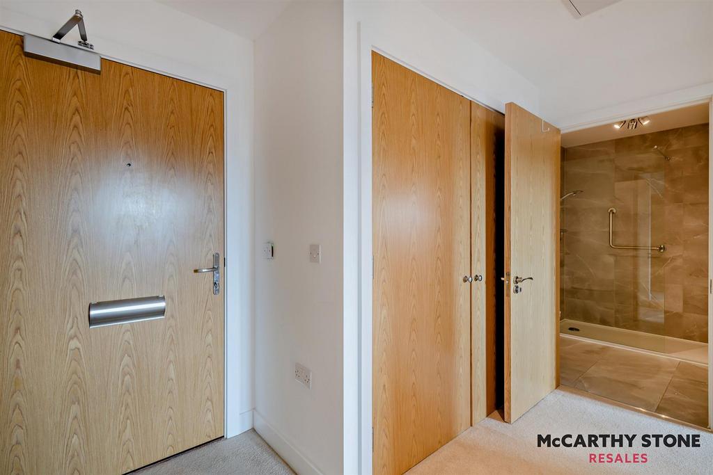 8610275-interior06-800.JPG