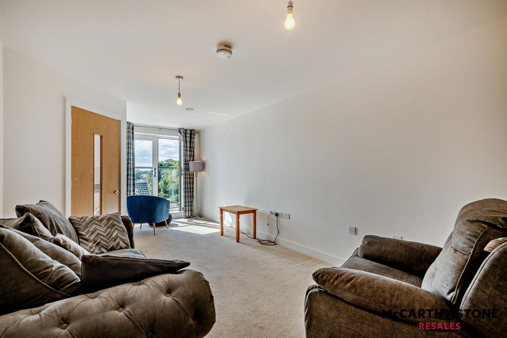 8610275-interior07-800.JPG
