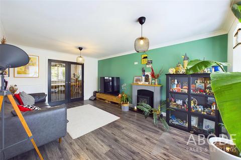68 Bramling Cross Road, Burton-on-trent, DE14 1DH