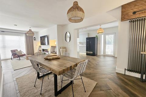 19b Liskey Hill, Perranporth, TR6 0ET