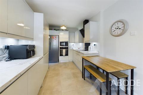 3 Gardner Place, Uttoxeter, ST14 7EE