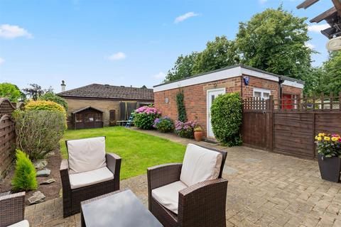 11 Ashfield Drive, Baildon, Shipley, BD17 6JA