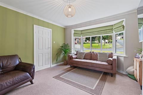 11 Ashfield Drive, Baildon, Shipley, BD17 6JA