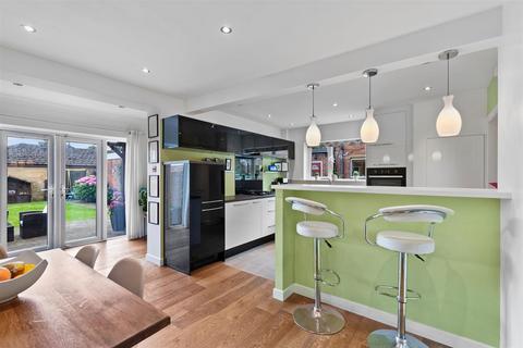 11 Ashfield Drive, Baildon, Shipley, BD17 6JA