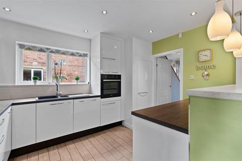 11 Ashfield Drive, Baildon, Shipley, BD17 6JA