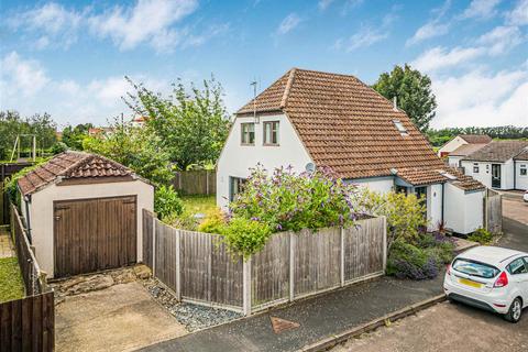 3 bedroom detached house for sale, Tharp Way, Chippenham CB7