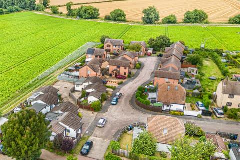 3 bedroom detached house for sale, Tharp Way, Chippenham CB7