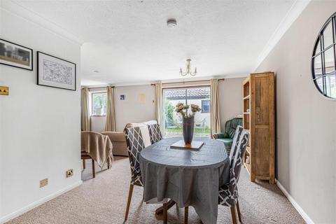 3 bedroom detached house for sale, Tharp Way, Chippenham CB7