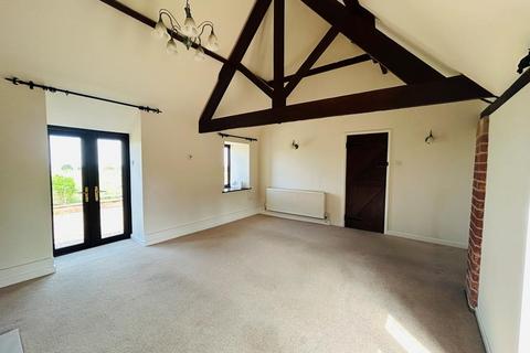 2 bedroom barn conversion to rent, Long Hill, Broadway