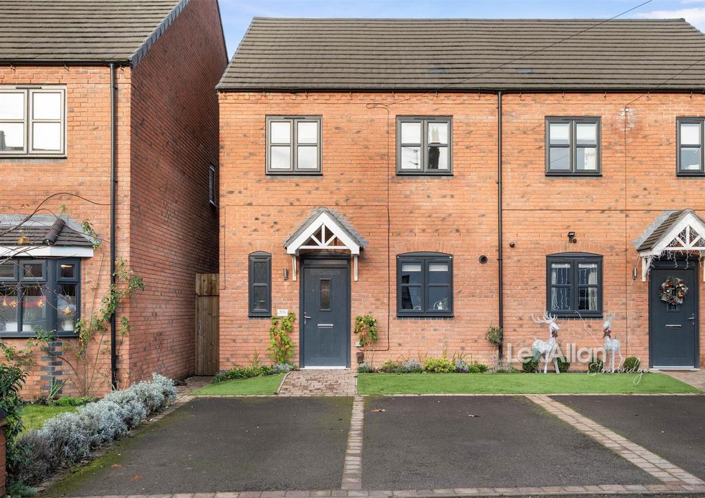 Brook Street, Stourbridge 3 bed semidetached house for sale £340,000