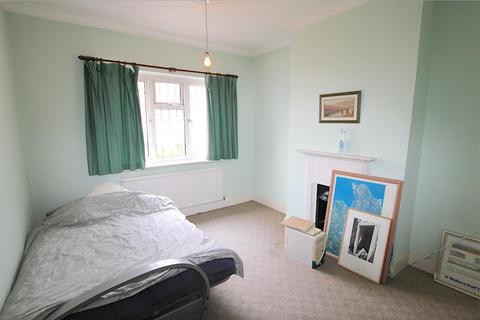 29 Belfairs Drive, Leigh-on-sea, SS9 3AA