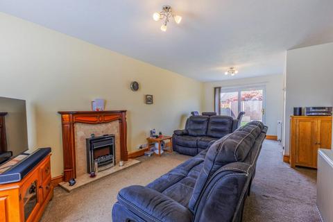 8 Beckfoot Drive, Coventry, CV2 2QD
