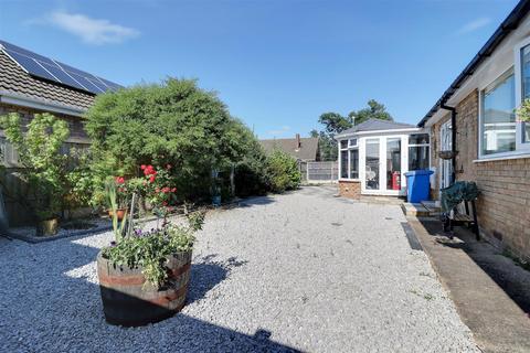 3 bedroom detached bungalow for sale, Laburnum Walk, Gilberdyke