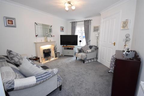 3 bedroom end of terrace house for sale, Mowbray Villas, South Shields