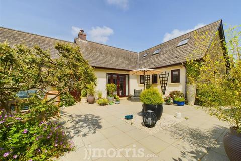 undefined, O'r Diwedd, Penparc, Trefin, Haverfordwest