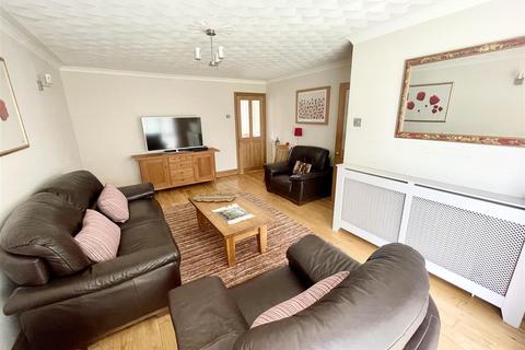 16 Anderson Close, Liden, Swindon, SN3 6JW