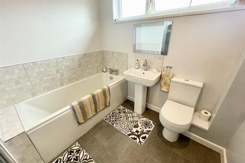 16 Anderson Close, Liden, Swindon, SN3 6JW