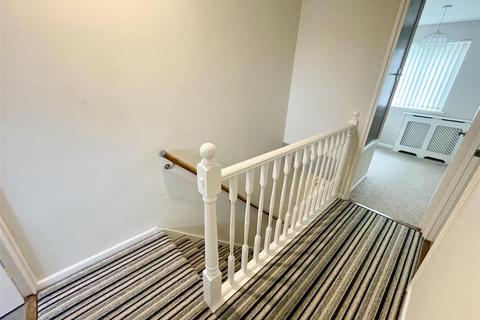 16 Anderson Close, Liden, Swindon, SN3 6JW