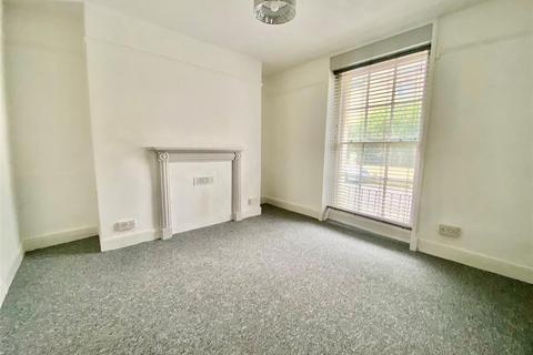 1 bedroom flat to rent, Warwick Road, Worthing