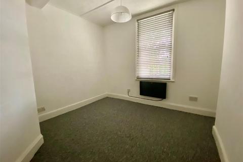 1 bedroom flat to rent, Warwick Road, Worthing