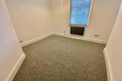 1 bedroom flat to rent, Warwick Road, Worthing