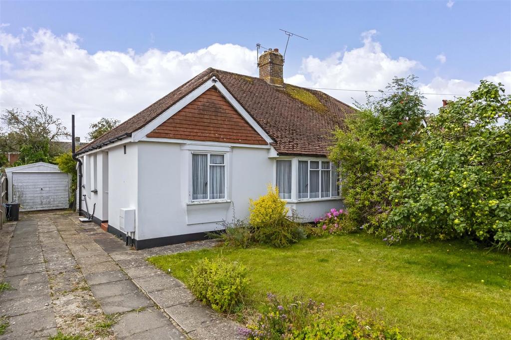 Sunningdale Road, Worthing 2 bed semidetached bungalow for sale £350,000