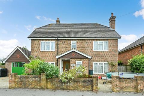 4 bedroom detached house for sale, The Causeway, Petersfield