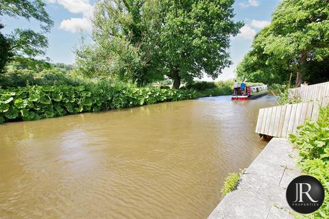 2 bedroom character property for sale, Warehouse Cottages, Wolseley Bridge ST17