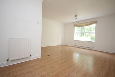 3 bedroom house to rent, Stocton Close, Guildford