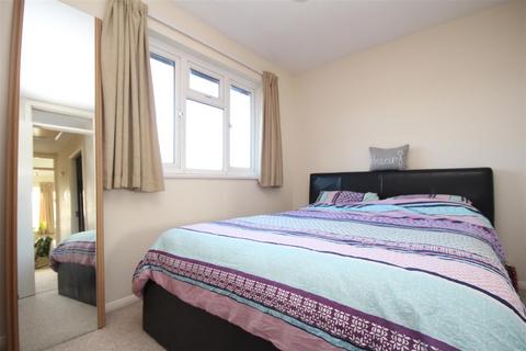 2 bedroom house to rent, Elder Close