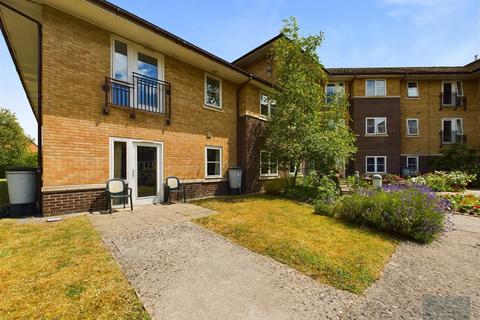 2 bedroom retirement property for sale, Florence Court, Trowbridge BA14